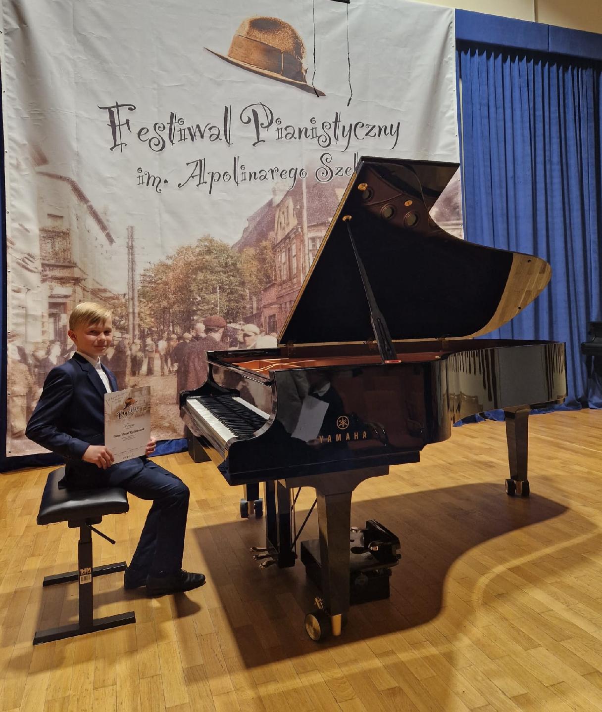 VI Festiwal Pianistyczny im. Apolinarego Szeluty w Słupcy 26 - 28 IV 2023